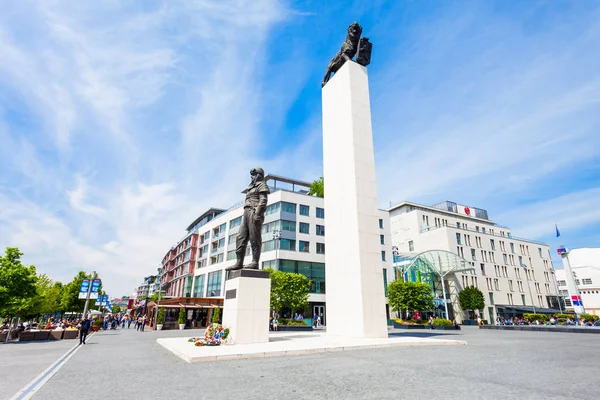 Milanos monument över Rastislav Stefanik — Stockfoto