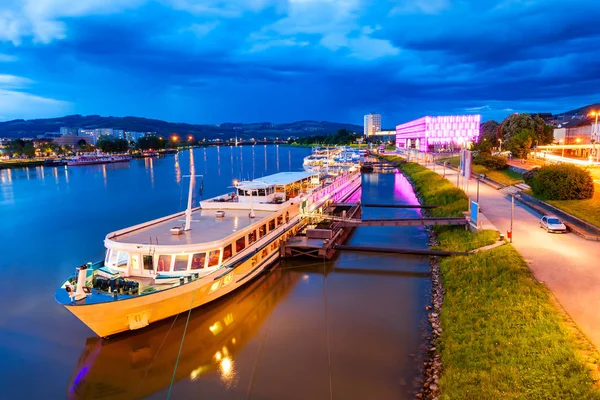 Linz, Tuna Nehri, Avusturya — Stok fotoğraf