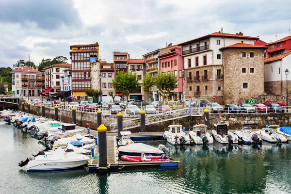 Llanes cidade marina em Espanha — Fotografia de Stock