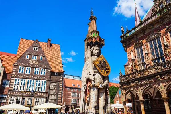 Standbeeld van Bremen Roland, marktplein — Stockfoto