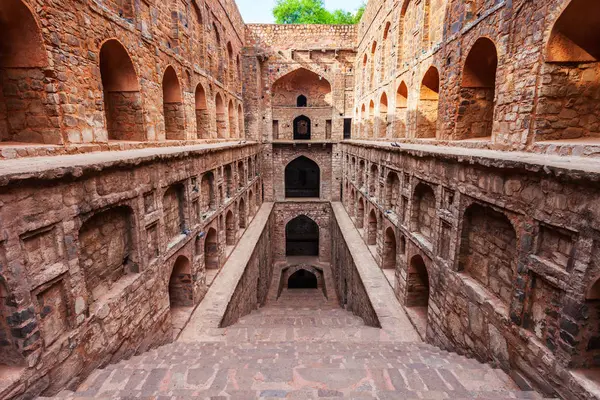 Agrasen ki Baoli steg bra, Delhi — Stockfoto