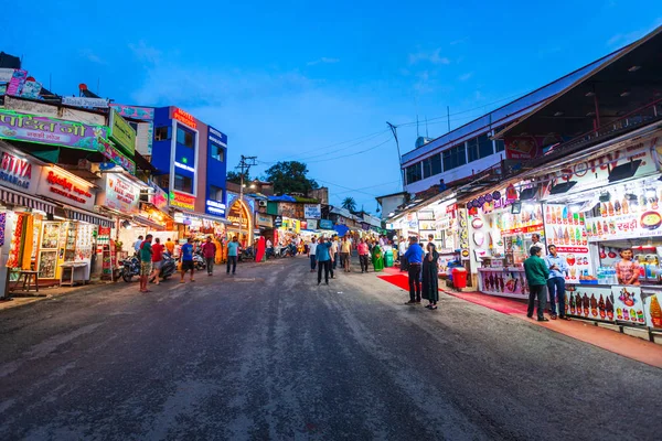 Abu Dağı alışveriş caddesi, Hindistan — Stok fotoğraf