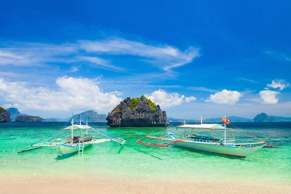 Hagyományos Filippínó Csónak Bangka Vagy Banca Nido Tartományban Palawan Sziget — Stock Fotó