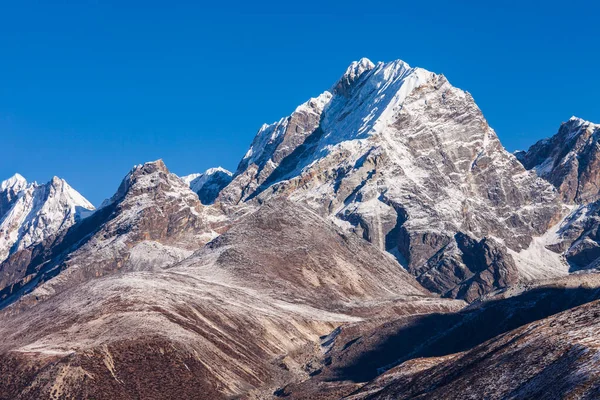 尼泊尔喜马拉雅珠穆朗玛峰地区的Lobuche山区景观 — 图库照片