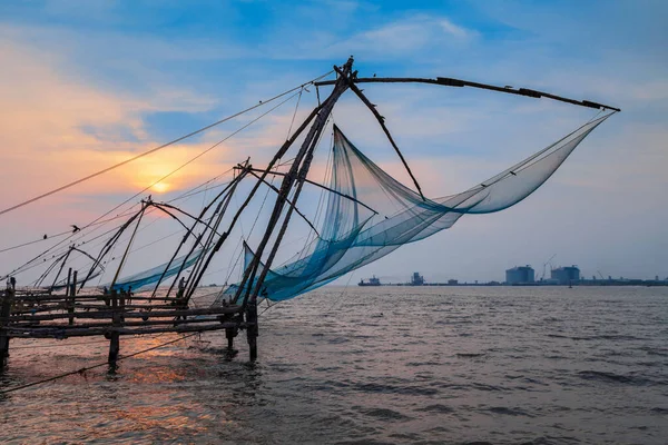 Chinesische Fischernetze Oder Cheena Vala Sind Eine Art Stationäres Hebenetz — Stockfoto