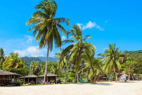 Skönhet Strand Med Gul Sand Och Kristallklart Vatten Thailand — Stockfoto