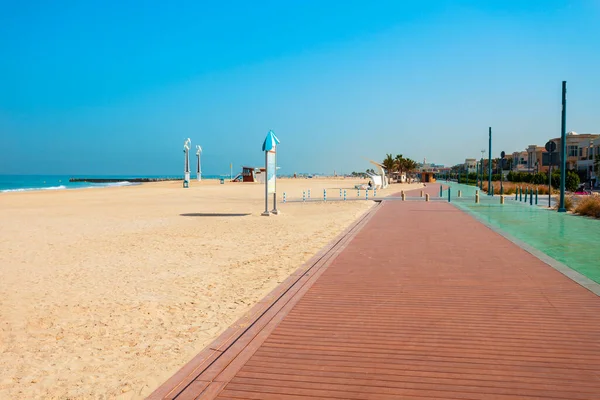 凯特海滩 Kite Beach 是阿联酋迪拜的一个公共海滩 — 图库照片
