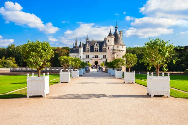 Chateau Chenonceau Castelo Francês Que Abrange Rio Cher Perto Aldeia — Fotografia de Stock