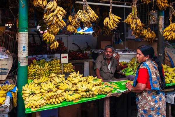 Mysore India Marzo 2012 Manojo Plátanos Mercado Local India — Foto de Stock