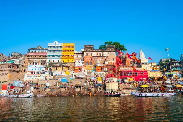 Varanasi India April 2012 Color Ful Boats Ganges River Bank — 图库照片