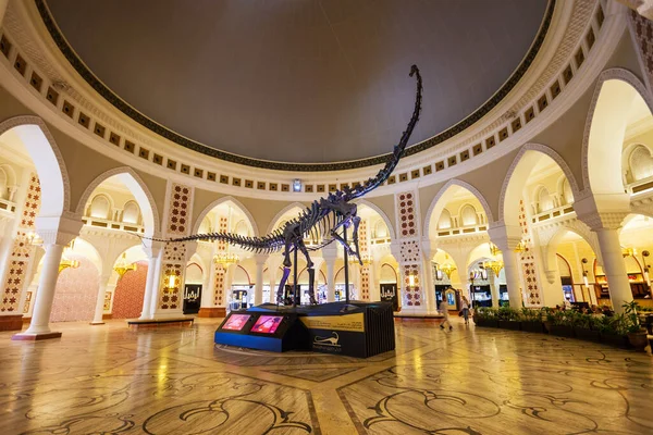 Dubai Emiratos Árabes Unidos Febrero 2019 Estatua Dinosaurio Cerca Del — Foto de Stock