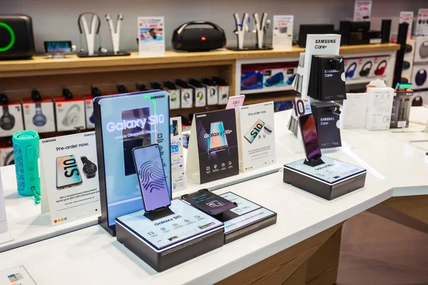 Dubai Uae 2019年2月25日 三星Galaxy S10智能手机在迪拜购物中心三星商店 — 图库照片
