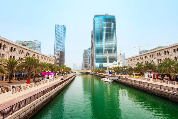 Sharjah Emiratos Árabes Unidos Marzo 2019 Paseo Por Canal Qasba — Foto de Stock