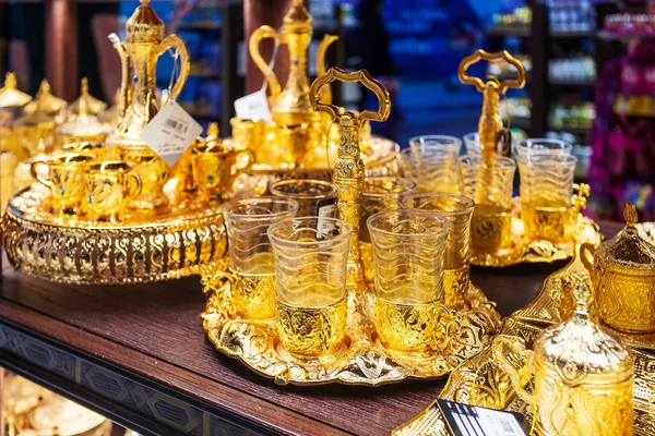 Дубай Оаэ Марта 2019 Традиционный Сувенир Арабского Чайника Зоне Беспошлинной — стоковое фото