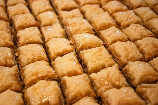 Büyük fırın tepsisi kare Baklava tam