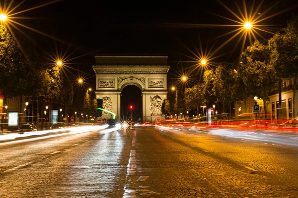 Berühmter Triumphbogen in Paris, Frankreich — Stockfoto