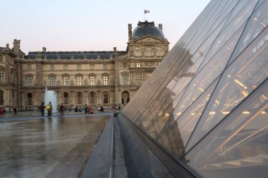 Louvre Müzesi - Paris