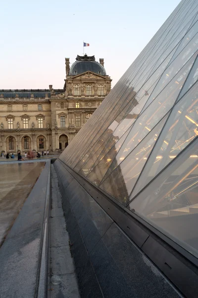 Louvre Museum - Paris — Stock Photo, Image