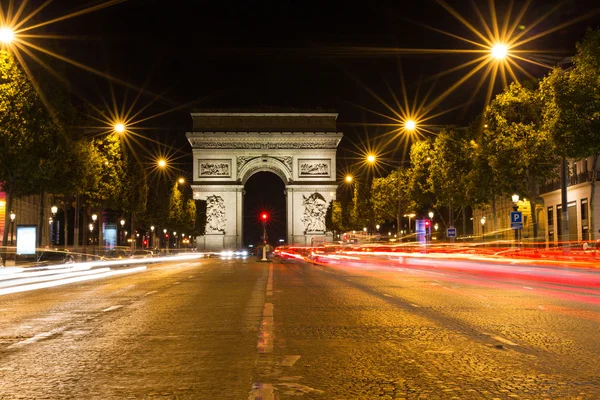 Famoso Arco del Triunfo en París, Francia — Foto de Stock