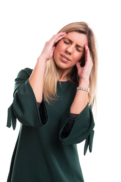 Vrouw met sterke hoofdpijn — Stockfoto