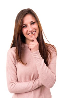 sessizlik için isteyen kadın 