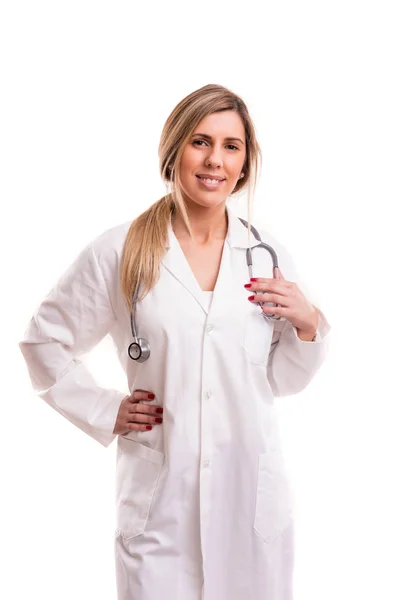 Bonito jovem médico posando — Fotografia de Stock