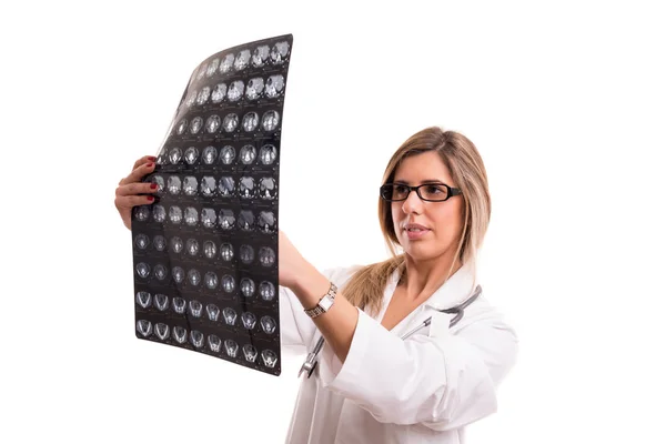 Doctor looking at x-ray — Stock Photo, Image