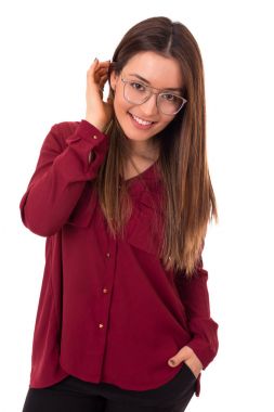 genç kadın stüdyoda poz