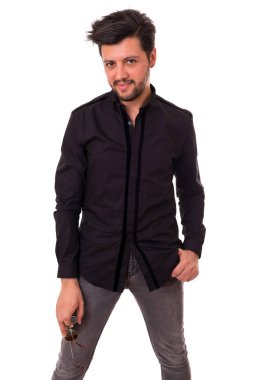 genç bir adam stüdyo çekim