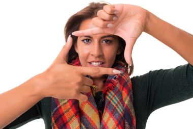 genç kadın çerçeveleme önemli bir jest yapma