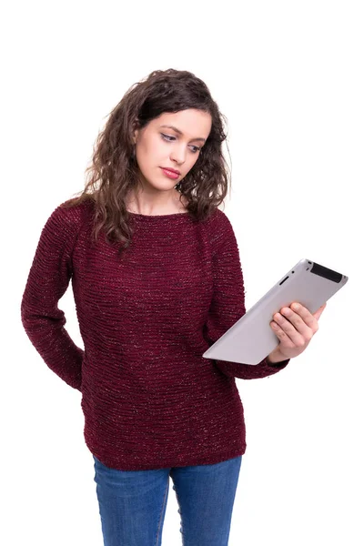 Mooie Vrouw Die Werkt Met Een Nieuwe Tablet Geïsoleerd Witte — Stockfoto