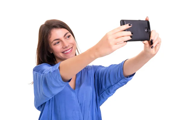 Feliz Joven Mujer Tomando Fotografía Autorretrato Través Del Teléfono Inteligente —  Fotos de Stock