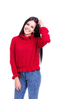 Güzel bir genç casual kadın saç dokunmadan stüdyo çekim