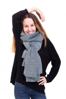 Beyaz arka plan üzerinde izole bir güzel genç casual kadın, stüdyo çekim