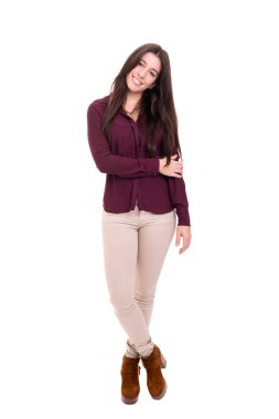 Beyaz arka plan üzerinde izole bir güzel genç casual kadın, stüdyo çekim