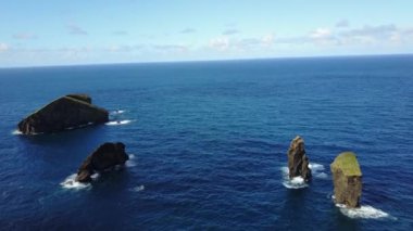 Azores kıyı şeridi manzara görünümü, Mosteiros Beach, Portekiz  