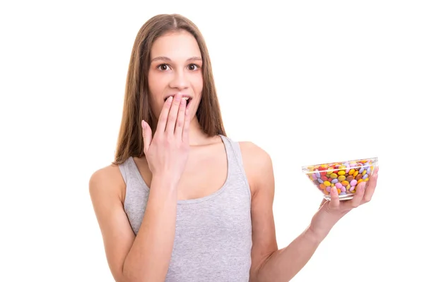 Vrouw Met Boog Van Kleurrijke Chocolade Snoepjes Geïsoleerd Witte Achtergrond — Stockfoto