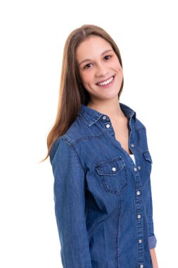 Stüdyo çekim üzerinde beyaz izole bir güzel genç casual kadın,