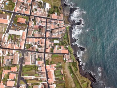 Sao Miguel, Azores, Portekiz 'in kıyı şeridinin havadan görünüşü