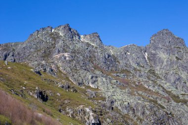 Serra da Estrela dağ manzaralı Portekiz
