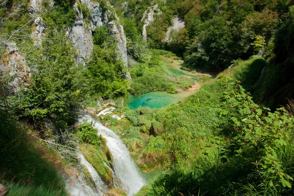 Vista en el Parque Nacional de los Lagos de Plitvice, Croacia —  Fotos de Stock