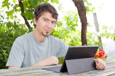 casual adam tablet pc ile açık çalışma