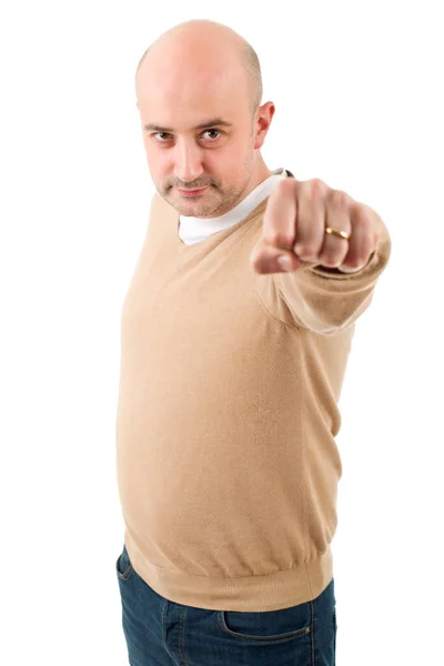 Lässiger Mann, der mit dem Finger nach oben zeigt, isoliert auf weiß — Stockfoto
