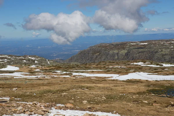 Vistas a la montaña, Serra da Estrela, el punto más alto de Portugal — Foto de Stock