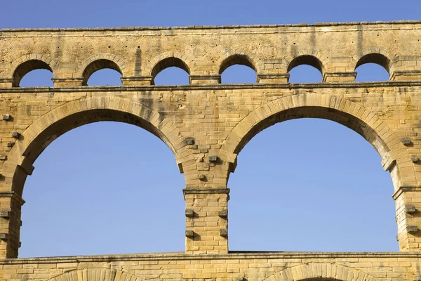 Pont du Gard, acueducto romano en el sur de Francia cerca de Nimes —  Fotos de Stock