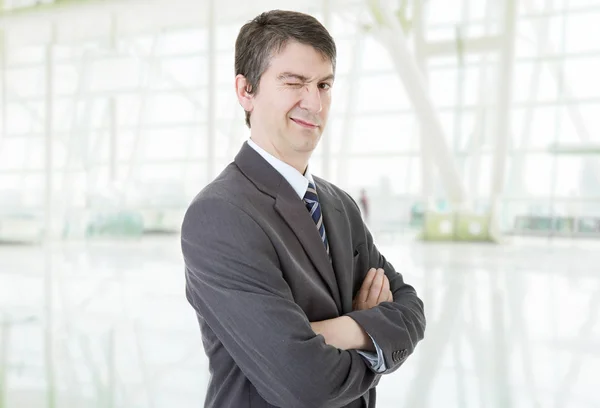 Üzleti férfi portré az irodában — Stock Fotó