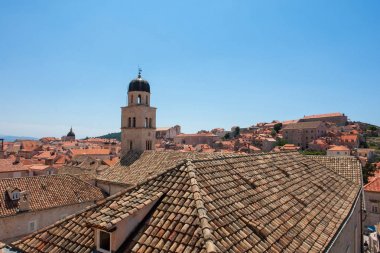 Hırvatistan 'ın Dubrovnik kentindeki eski kilise ve tarihi binalara 