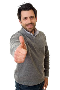 Yaşasın, izole giden genç casual adam