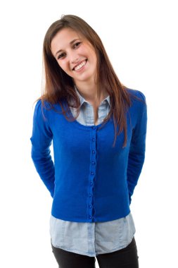 Genç, sıradan, güzel bir kadın, beyazlar içinde.