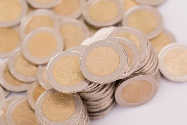 Primo piano vista dall'alto immagine di grande quantità di monete in euro. — Foto Stock